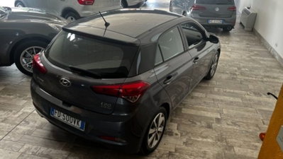 Hyundai i20 1.2 84 CV 5 porte Econext Comfort (5)