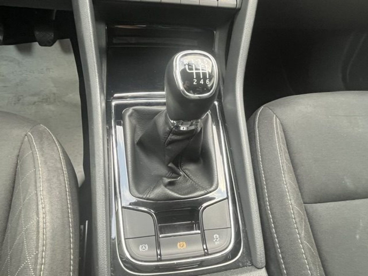 Skoda Karoq 1.0 TSI 110 CV Executive (15)