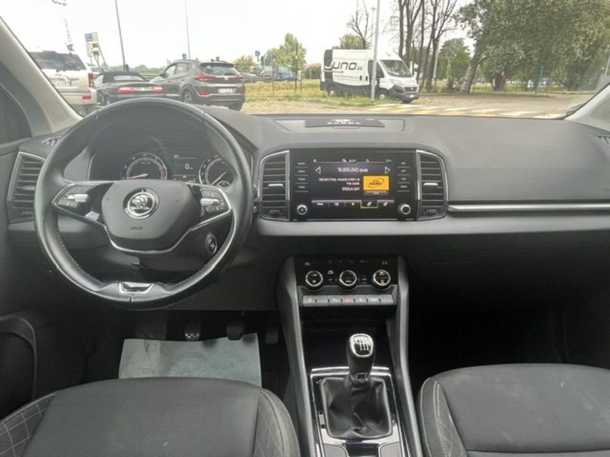 Skoda Karoq 1.0 TSI 110 CV Executive (9)