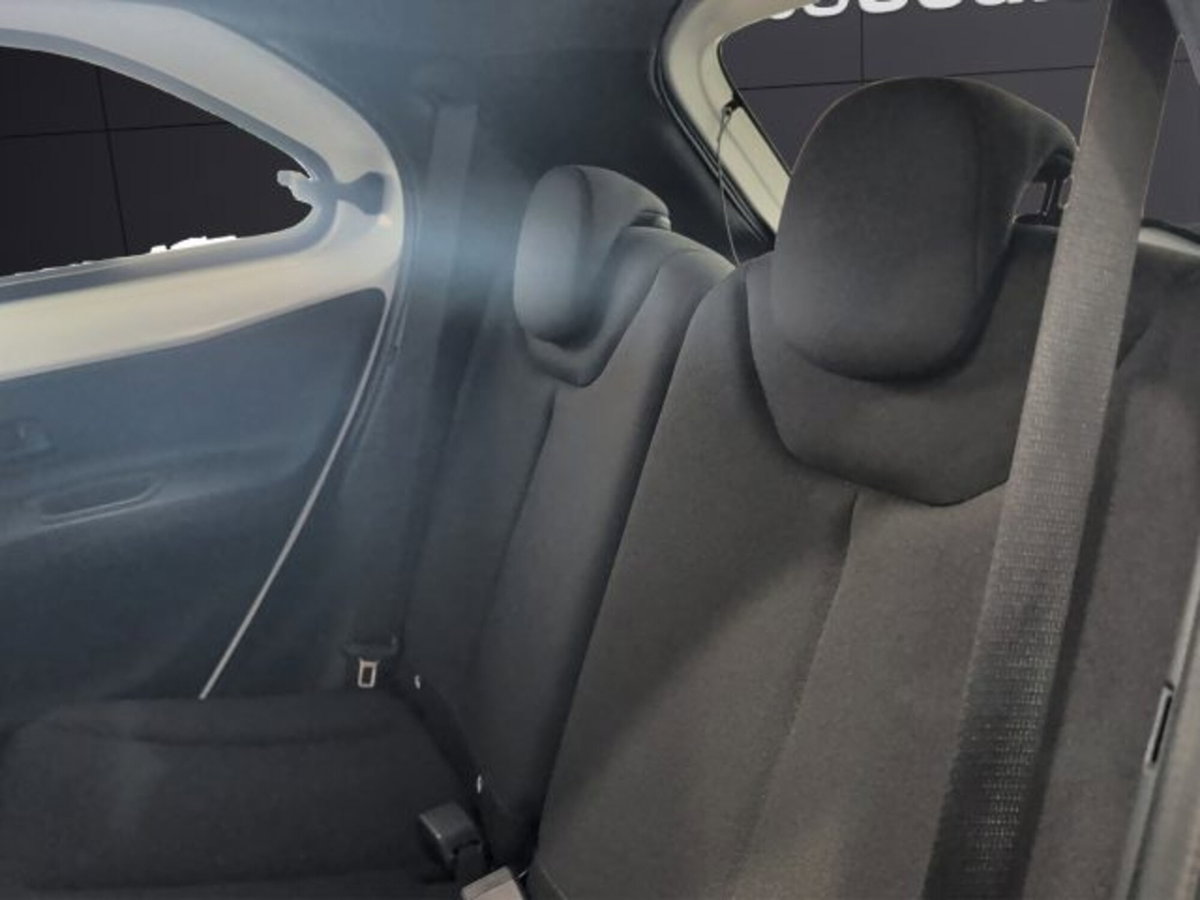 Toyota Aygo X 1.0 VVT-i 72 CV 5 porte Limited Air (12)