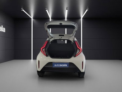 Toyota Aygo X 1.0 VVT-i 72 CV 5 porte Limited Air (20)