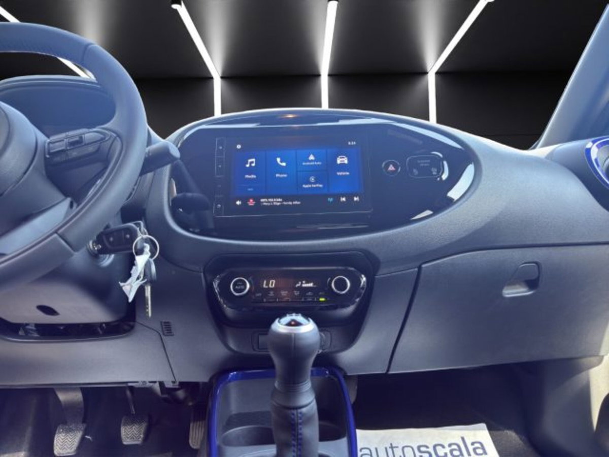 Toyota Aygo X 1.0 VVT-i 72 CV 5p. Undercover S-CVT (15)