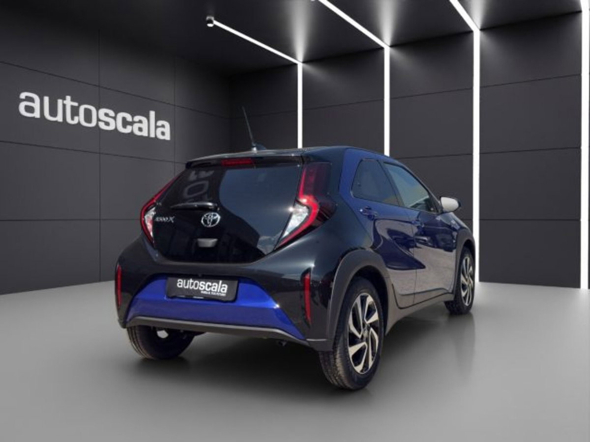 Toyota Aygo X 1.0 VVT-i 72 CV 5p. Undercover S-CVT (5)
