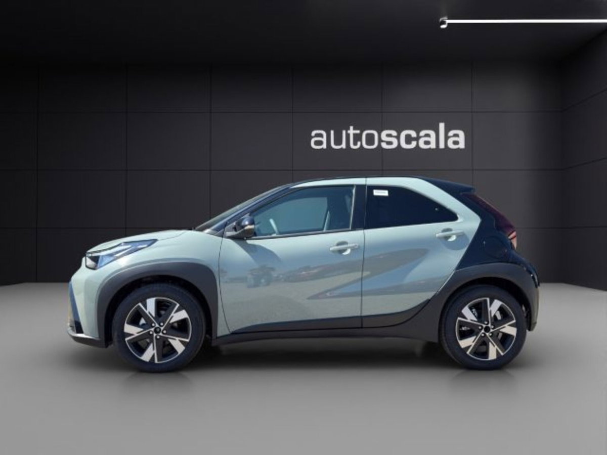 Toyota Aygo X 1.5 hybrid Icon e-cvt (2)