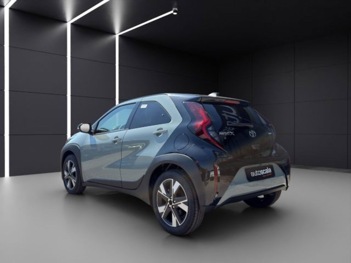 Toyota Aygo X 1.5 hybrid Icon e-cvt (3)