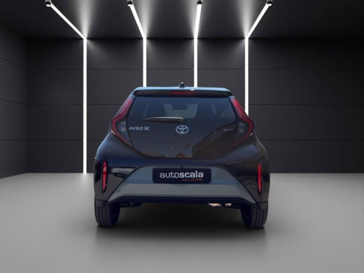 Toyota Aygo X 1.5 hybrid Icon e-cvt (4)