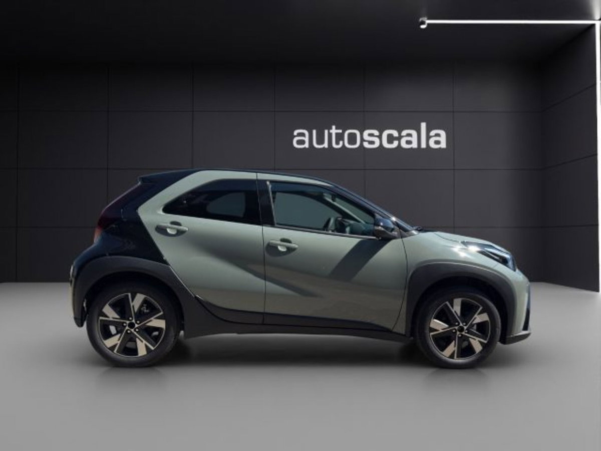 Toyota Aygo X 1.5 hybrid Icon e-cvt (6)