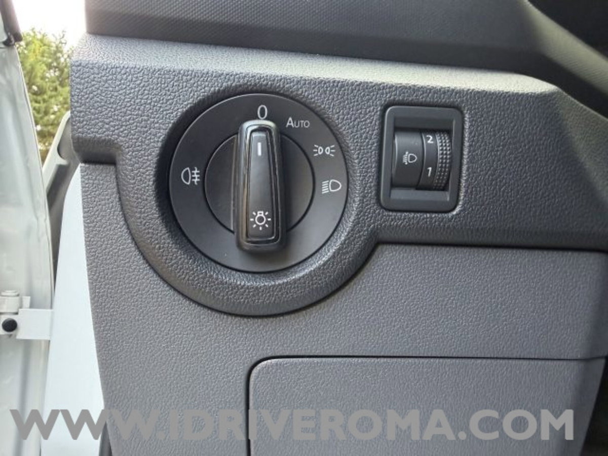 Volkswagen T-Cross 1.0 TSI Urban BMT (12)