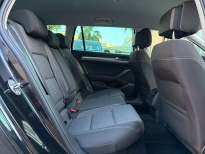 Volkswagen Passat Variant 2.0 TDI DSG Business BlueMotion Tech (10)