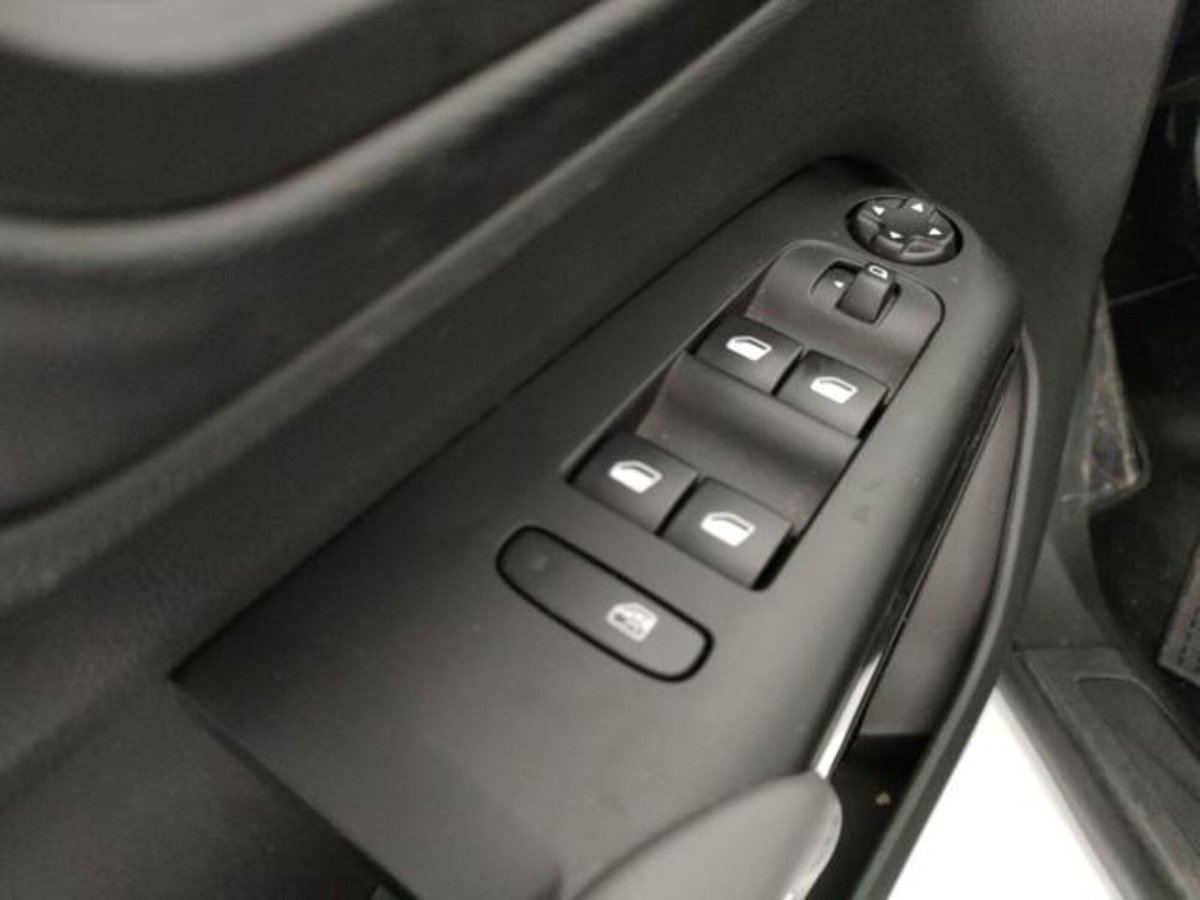 Citroen C5 Aircross Aircross BlueHDi 130 S&S Business (17)
