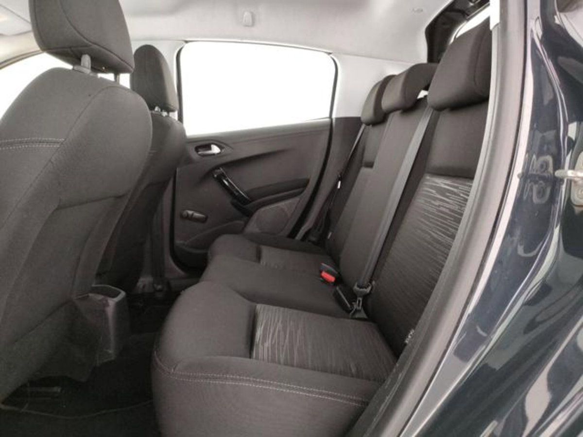 Peugeot 208 68 5 porte Active (13)