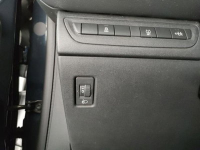 Peugeot 208 68 5 porte Active (6)