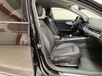 Audi A4 Avant 2.0 TDI 150 CV Sport (17)