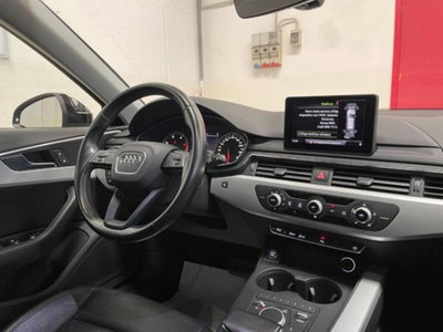 Audi A4 Avant 2.0 TDI 150 CV Sport (18)