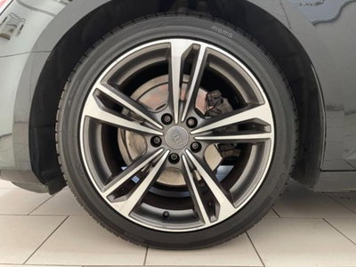 Audi A4 Avant 2.0 TDI 150 CV Sport (9)