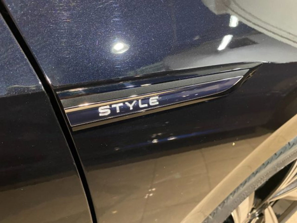 Volkswagen Golf 1.5 eTSI 150 CV EVO ACT DSG Style (12)