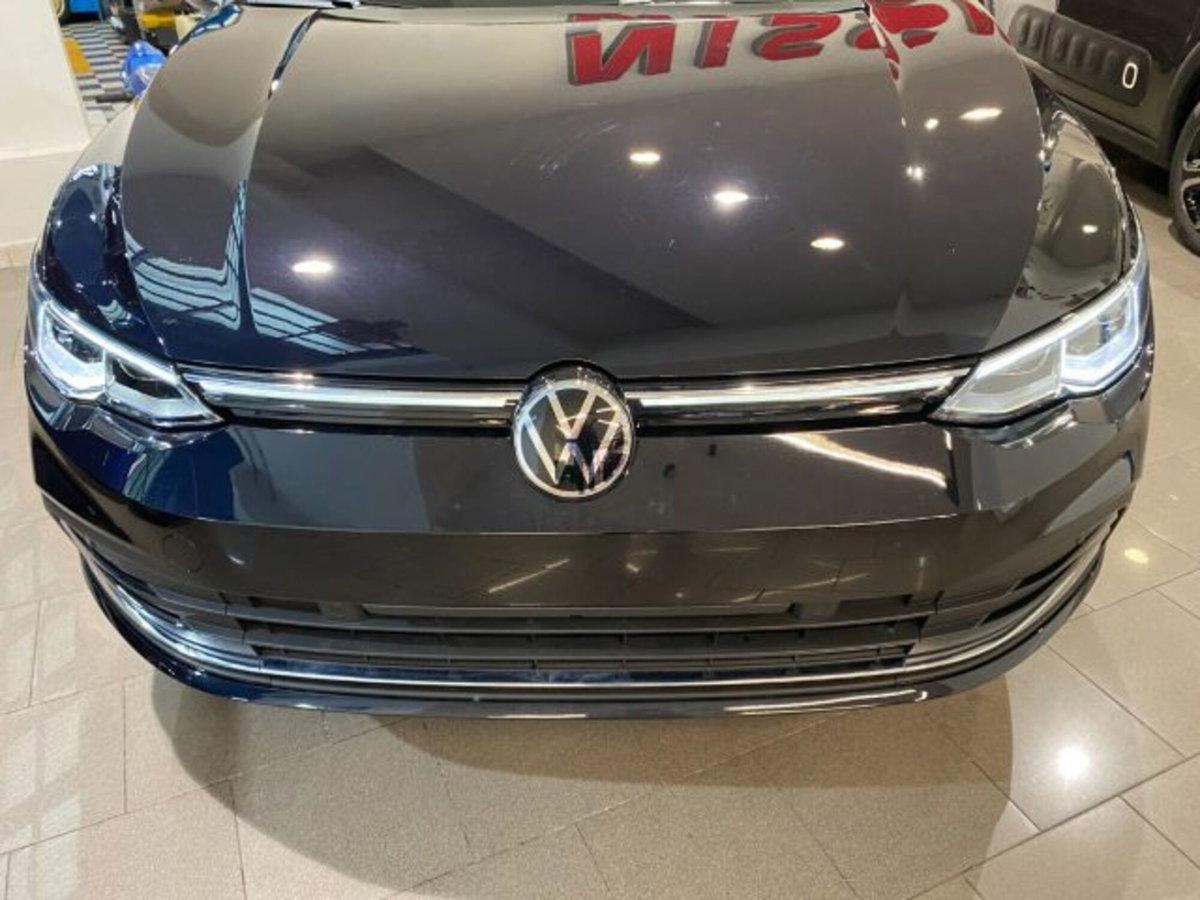 Volkswagen Golf 1.5 eTSI 150 CV EVO ACT DSG Style (4)