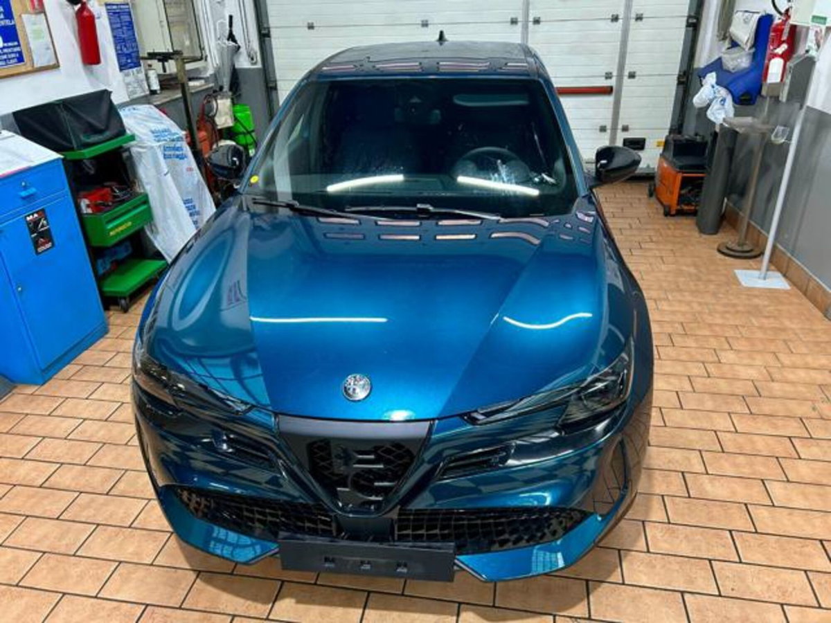 Alfa Romeo Junior 1.2 ibrida Q4 Intensa 145cv edct6