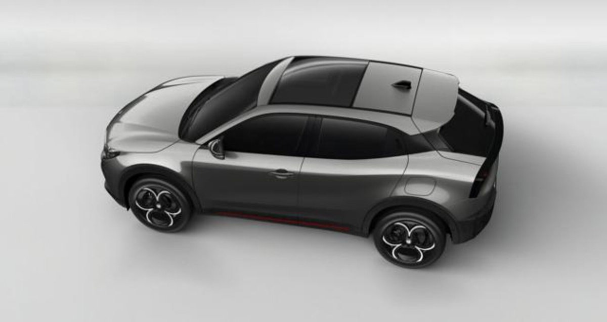 Alfa Romeo Junior 1.2 ibrida Q4 Intensa 145cv edct6 (3)