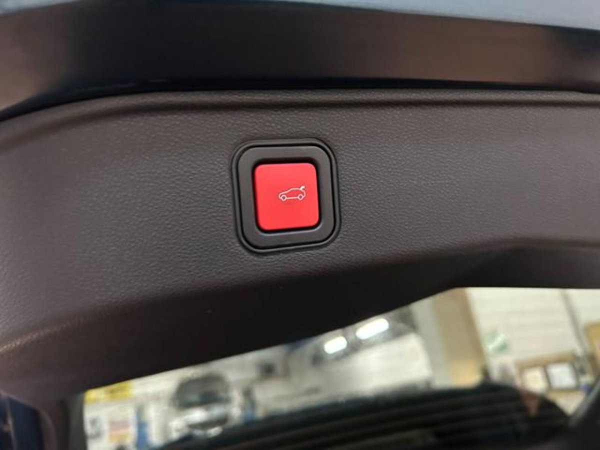 Alfa Romeo Junior 1.2 ibrida Q4 Intensa 145cv edct6 (7)