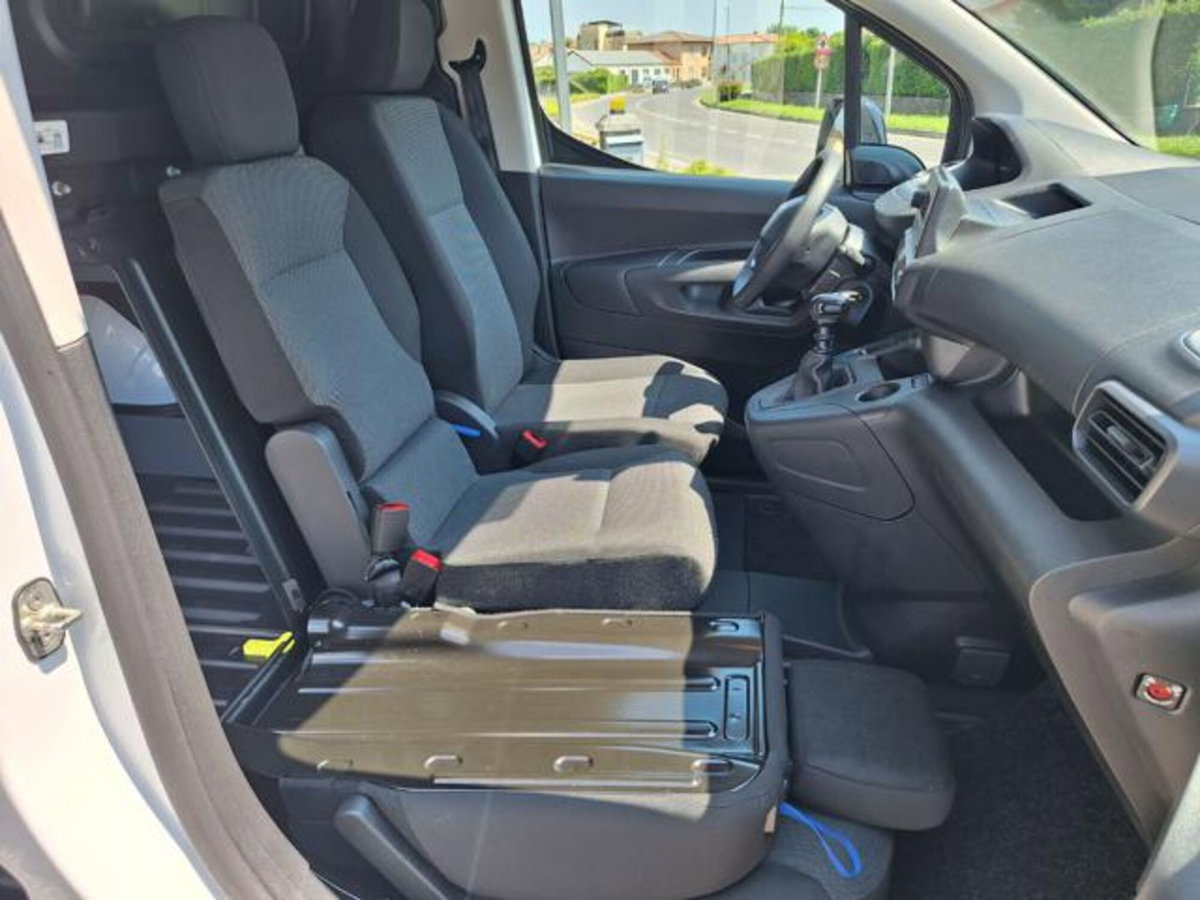 Peugeot Partner Furgone BlueHDi 100 PC Furgone Premium (11)