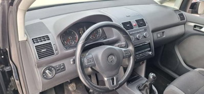 Volkswagen Touran 1.6 TDI DPF Comfortline BMT (14)