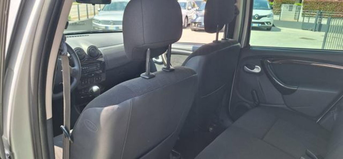 Dacia Duster 1.5 dCi 110CV 4x2 Lauréate (11)