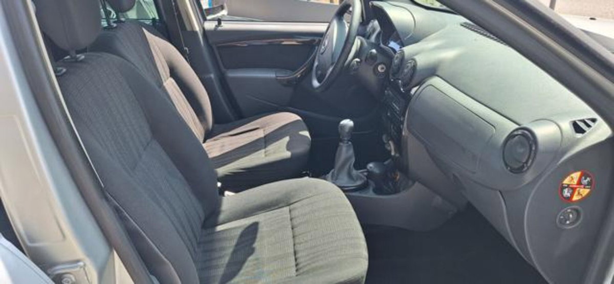 Dacia Duster 1.5 dCi 110CV 4x2 Lauréate (5)
