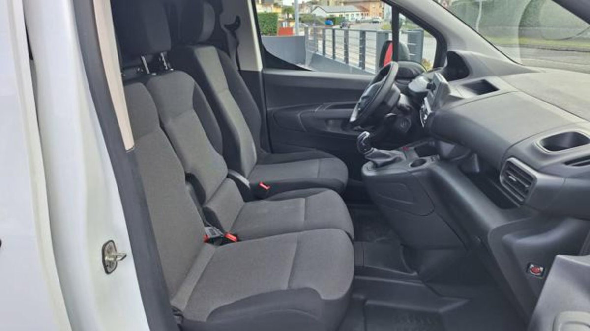 Peugeot Partner Furgone BlueHDi 100 PC 1000Kg Furgone Premium (9)