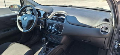 Fiat Punto 1.4 S&S 8V 3 porte Street (2)