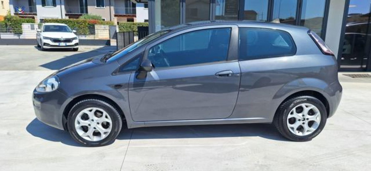 Fiat Punto 1.4 S&S 8V 3 porte Street (4)
