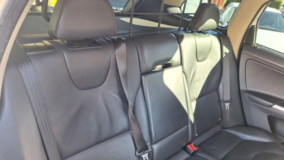 Volvo XC60 D5 AWD Geartronic Summum (15)