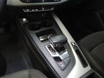 Audi A4 35 TDI/163 CV S tronic Business Advanced (13)