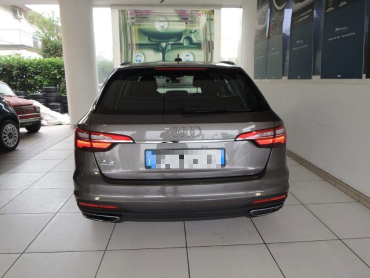 Audi A4 35 TDI/163 CV S tronic Business Advanced (5)