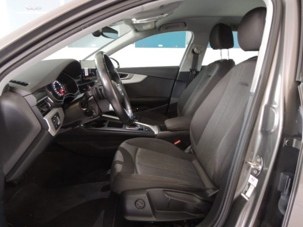 Audi A4 35 TDI/163 CV S tronic Business Advanced (7)