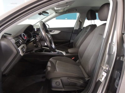 Audi A4 35 TDI/163 CV S tronic Business Advanced (7)