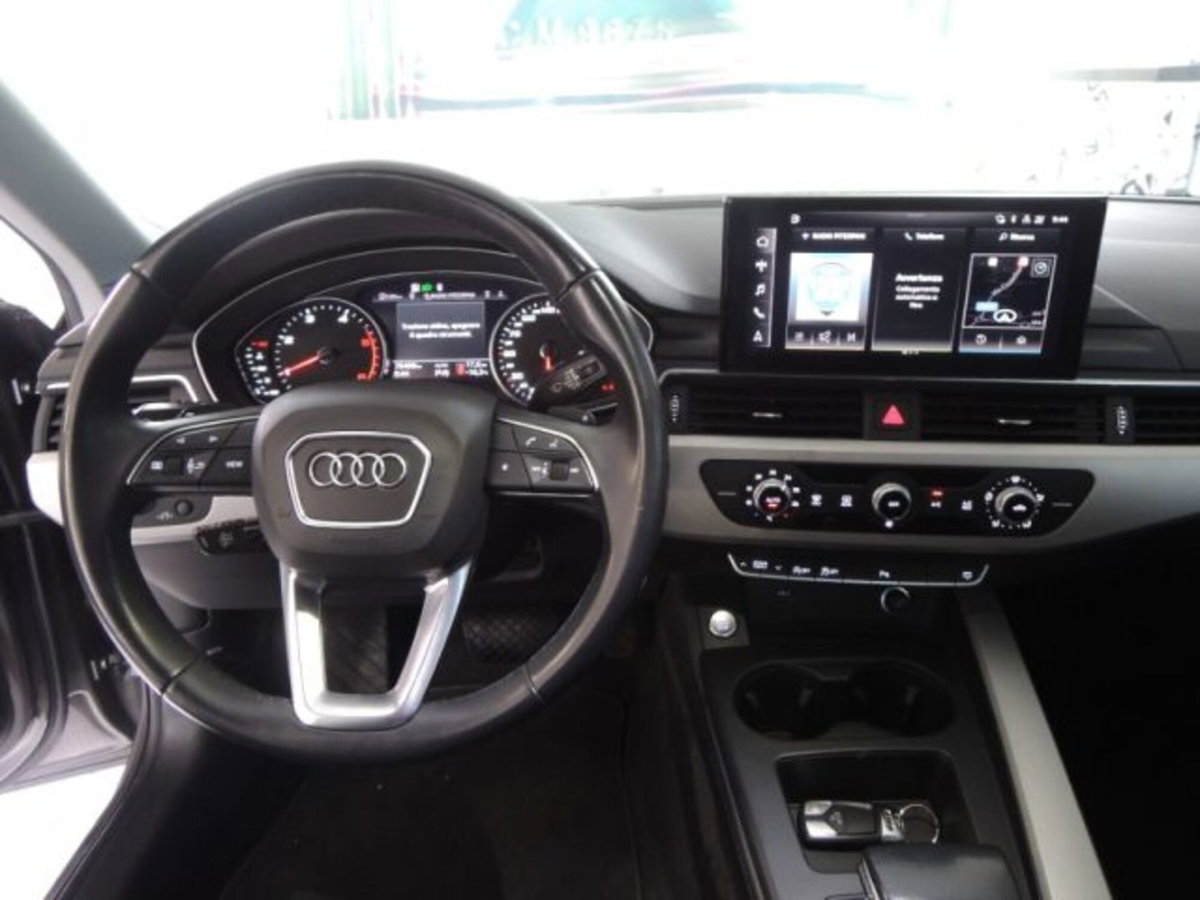 Audi A4 35 TDI/163 CV S tronic Business Advanced (8)