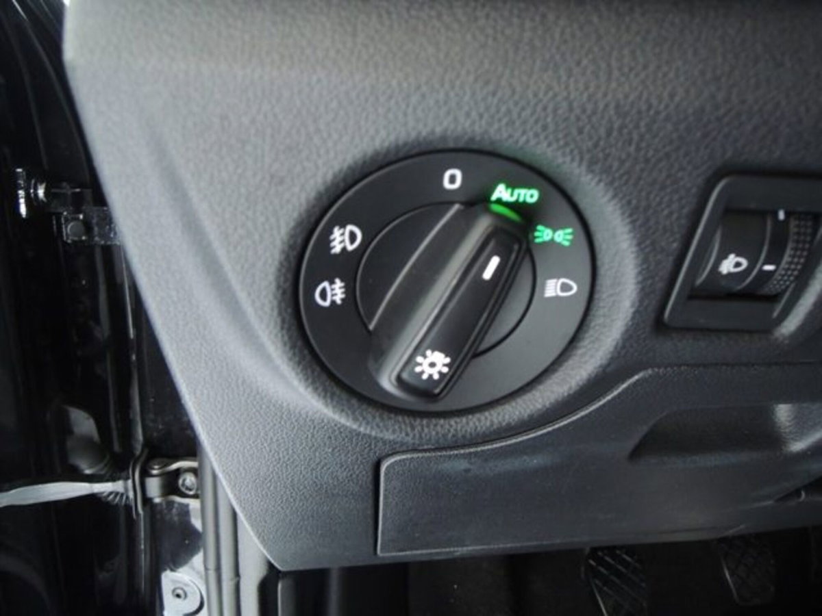 Skoda Kamiq 1.0 tsi Selection 95cv (13)