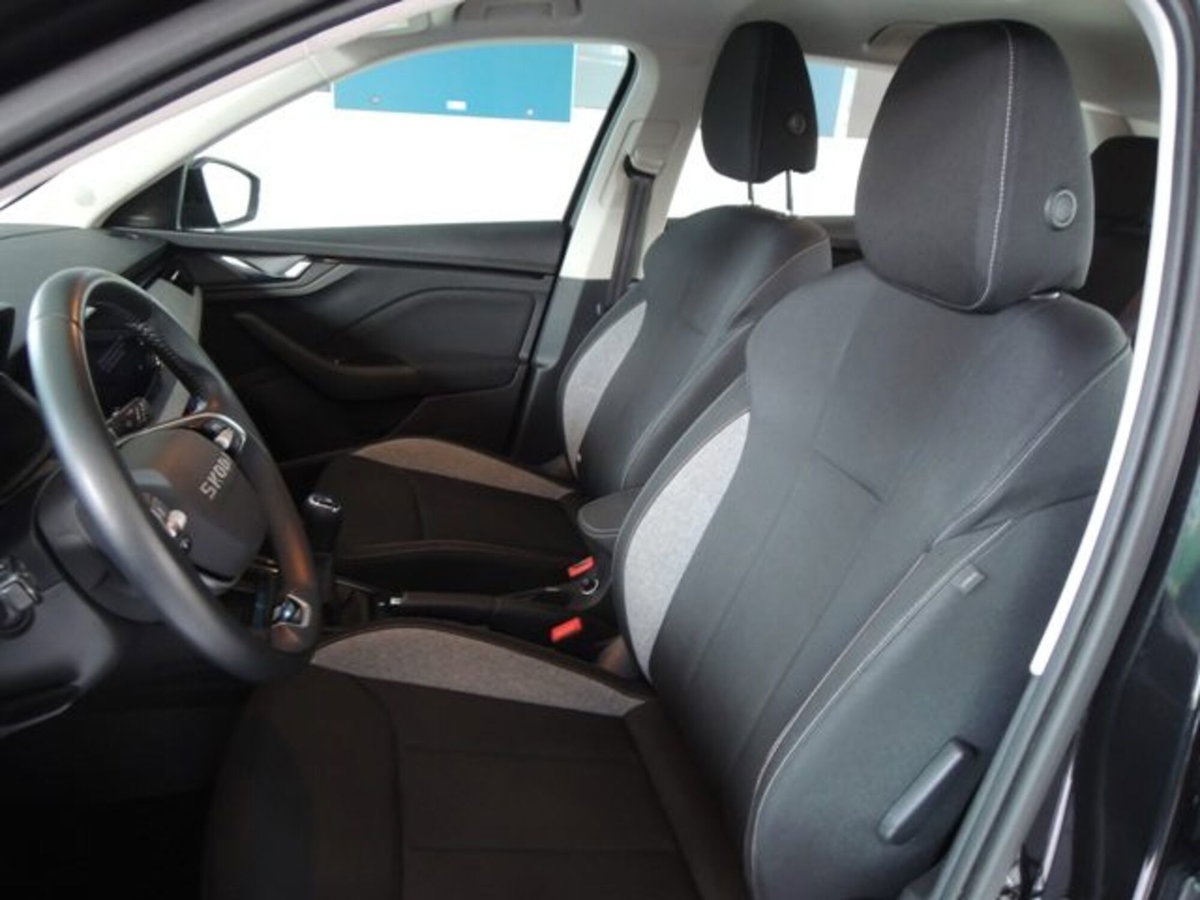 Skoda Kamiq 1.0 tsi Selection 95cv (7)