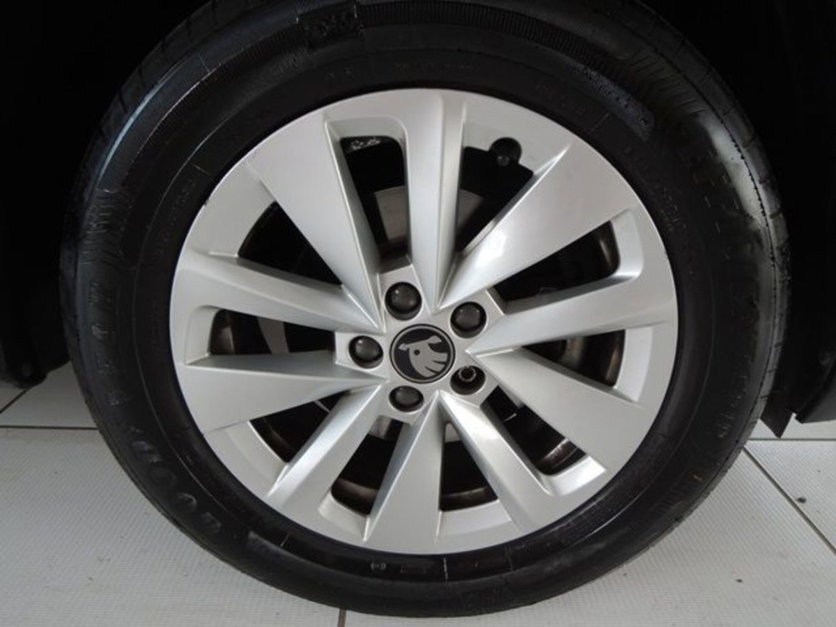 Skoda Kamiq 1.0 tsi Selection 95cv (8)