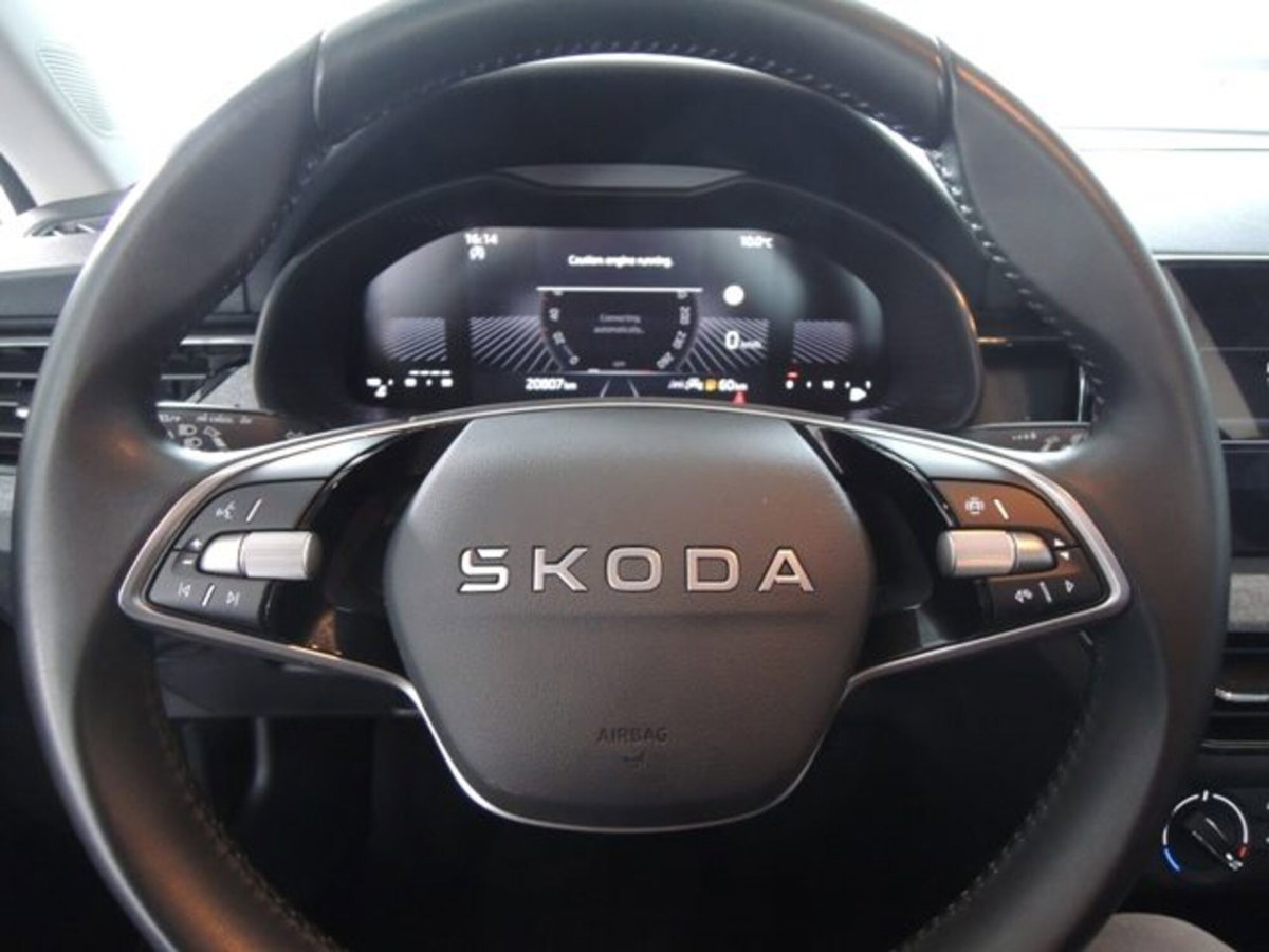 Skoda Kamiq 1.0 tsi Selection 95cv (9)