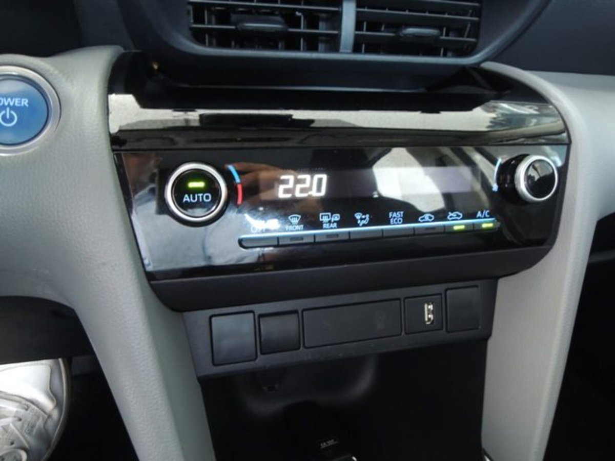 Toyota Yaris Cross 1.5h GR Sport Black Sky fwd 116cv e-cvt (10)