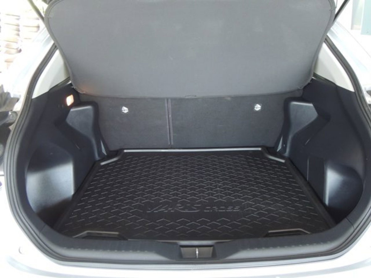 Toyota Yaris Cross 1.5h GR Sport Black Sky fwd 116cv e-cvt (15)