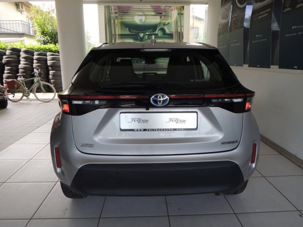 Toyota Yaris Cross 1.5h GR Sport Black Sky fwd 116cv e-cvt (4)