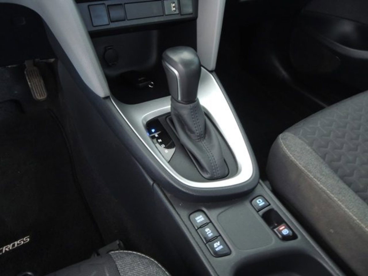Toyota Yaris Cross 1.5h GR Sport Black Sky fwd 116cv e-cvt (8)