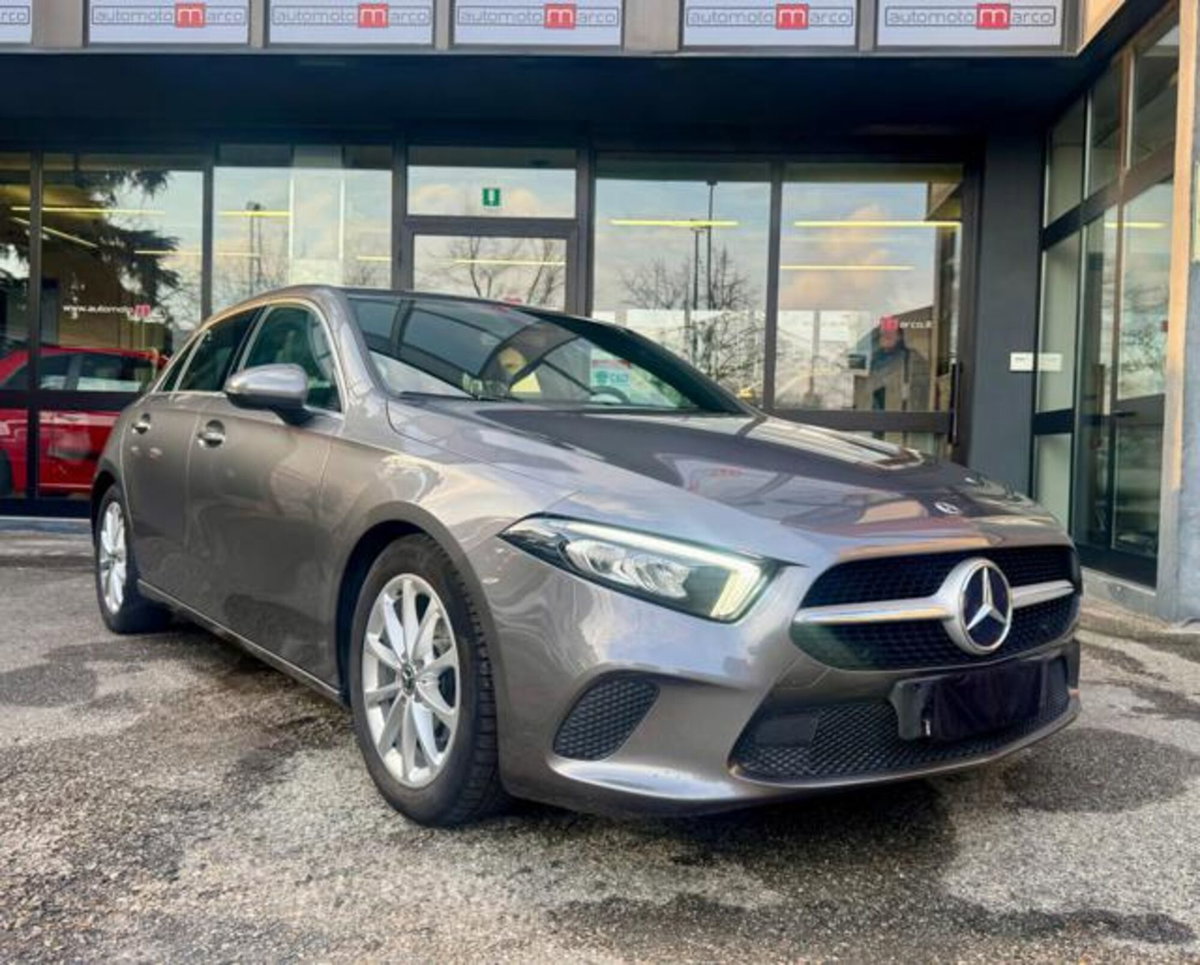 Mercedes-Benz Classe A Sedan 180 d 4p. Sport