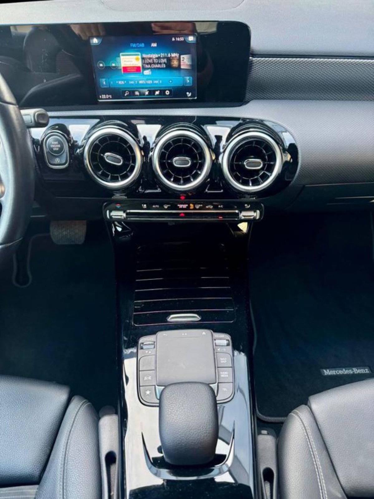 Mercedes-Benz Classe A Sedan 180 d 4p. Sport (10)
