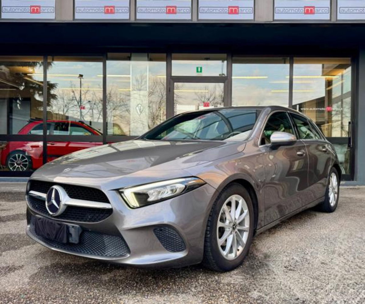 Mercedes-Benz Classe A Sedan 180 d 4p. Sport (3)