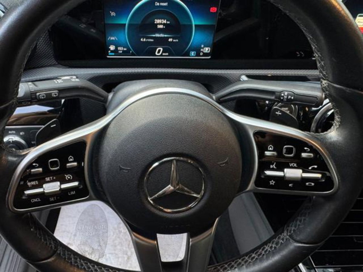 Mercedes-Benz Classe A Sedan 180 d 4p. Sport (9)