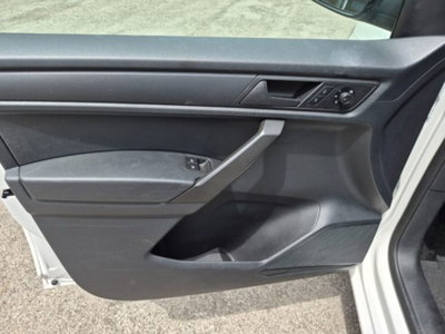 Volkswagen Veicoli Commerciali Caddy 1.4 TGI Kombi Maxi (14)